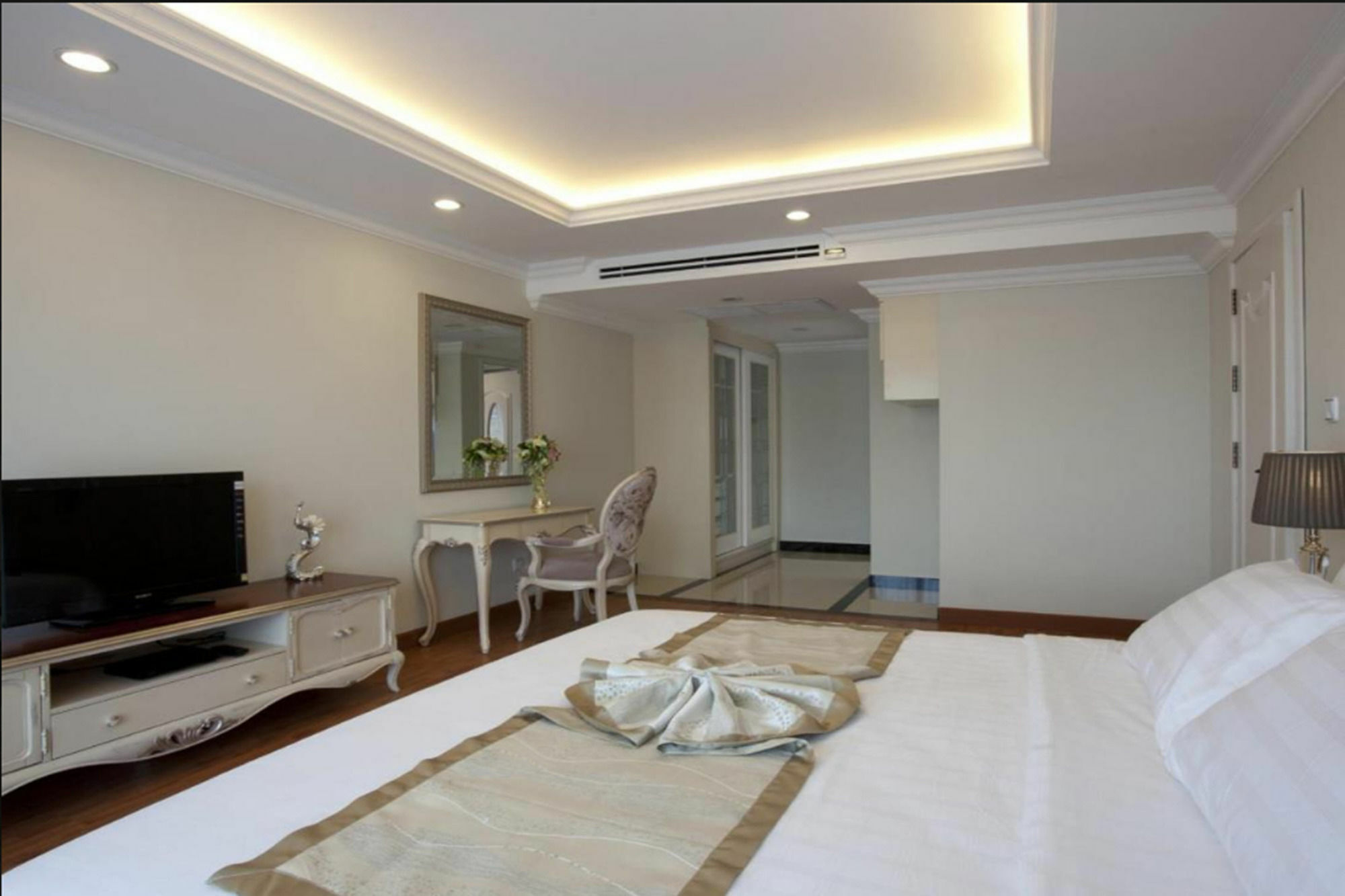 Lk Noble Suite Паттая Екстер'єр фото