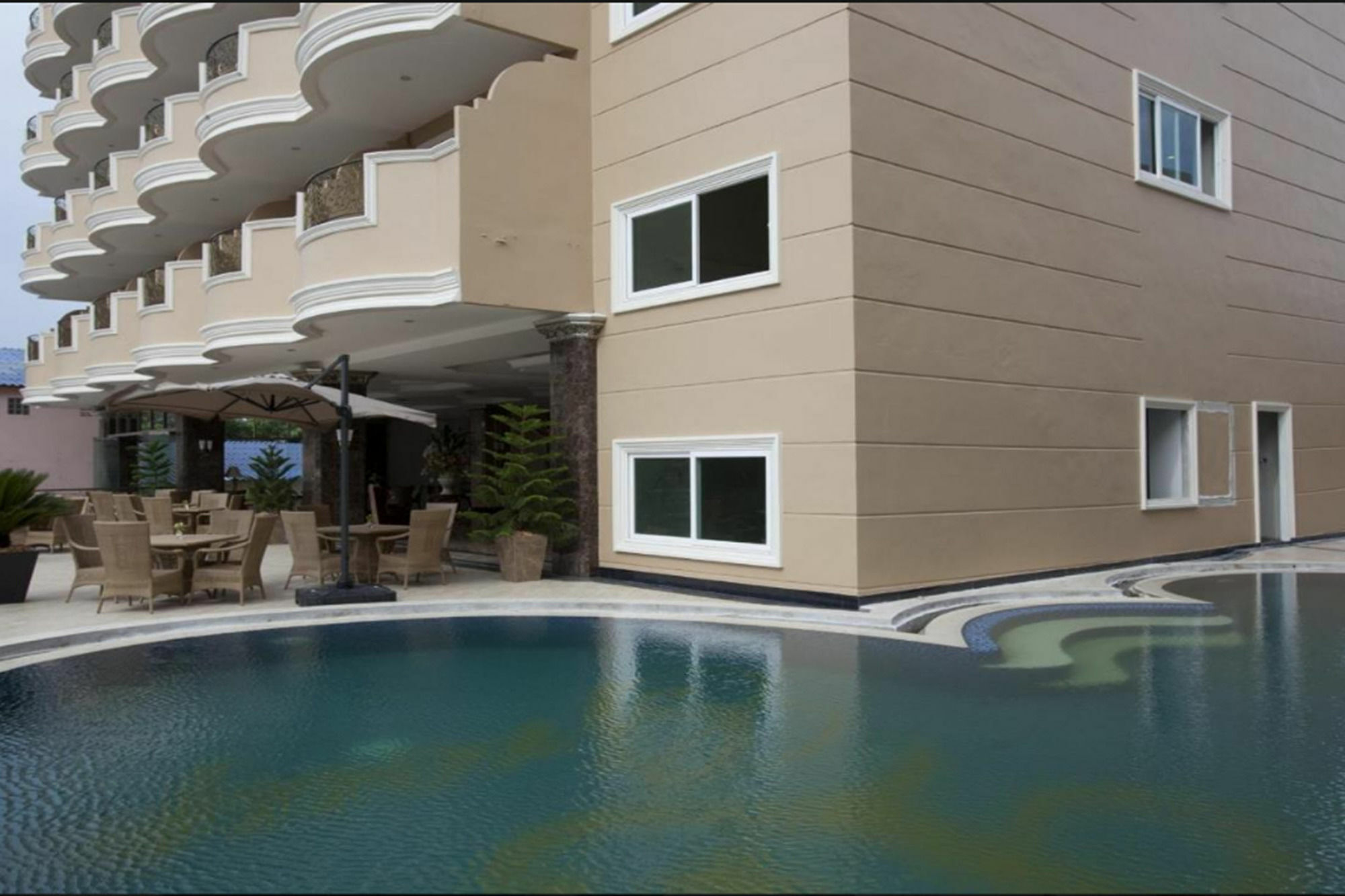 Lk Noble Suite Паттая Екстер'єр фото