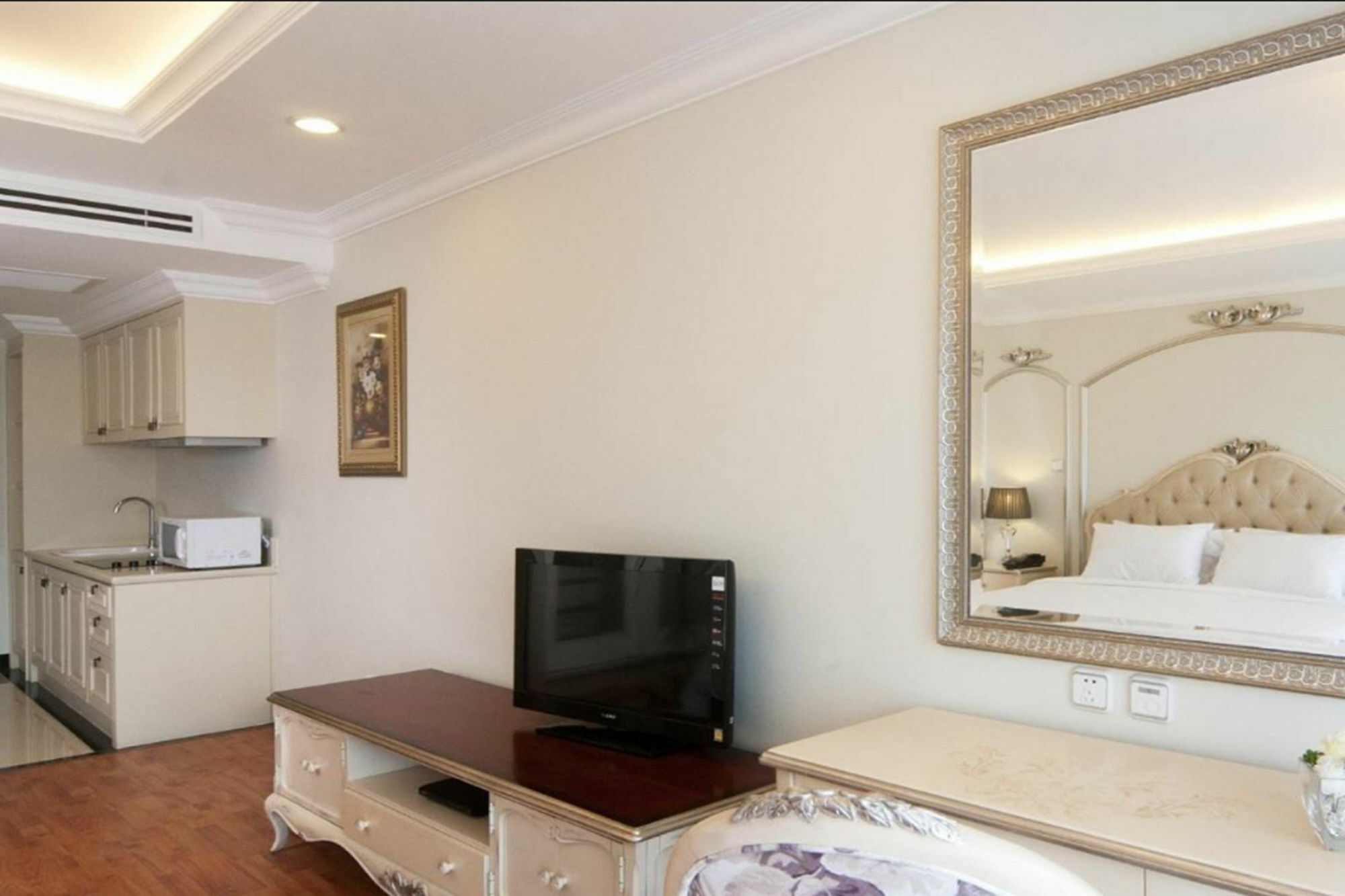 Lk Noble Suite Паттая Екстер'єр фото