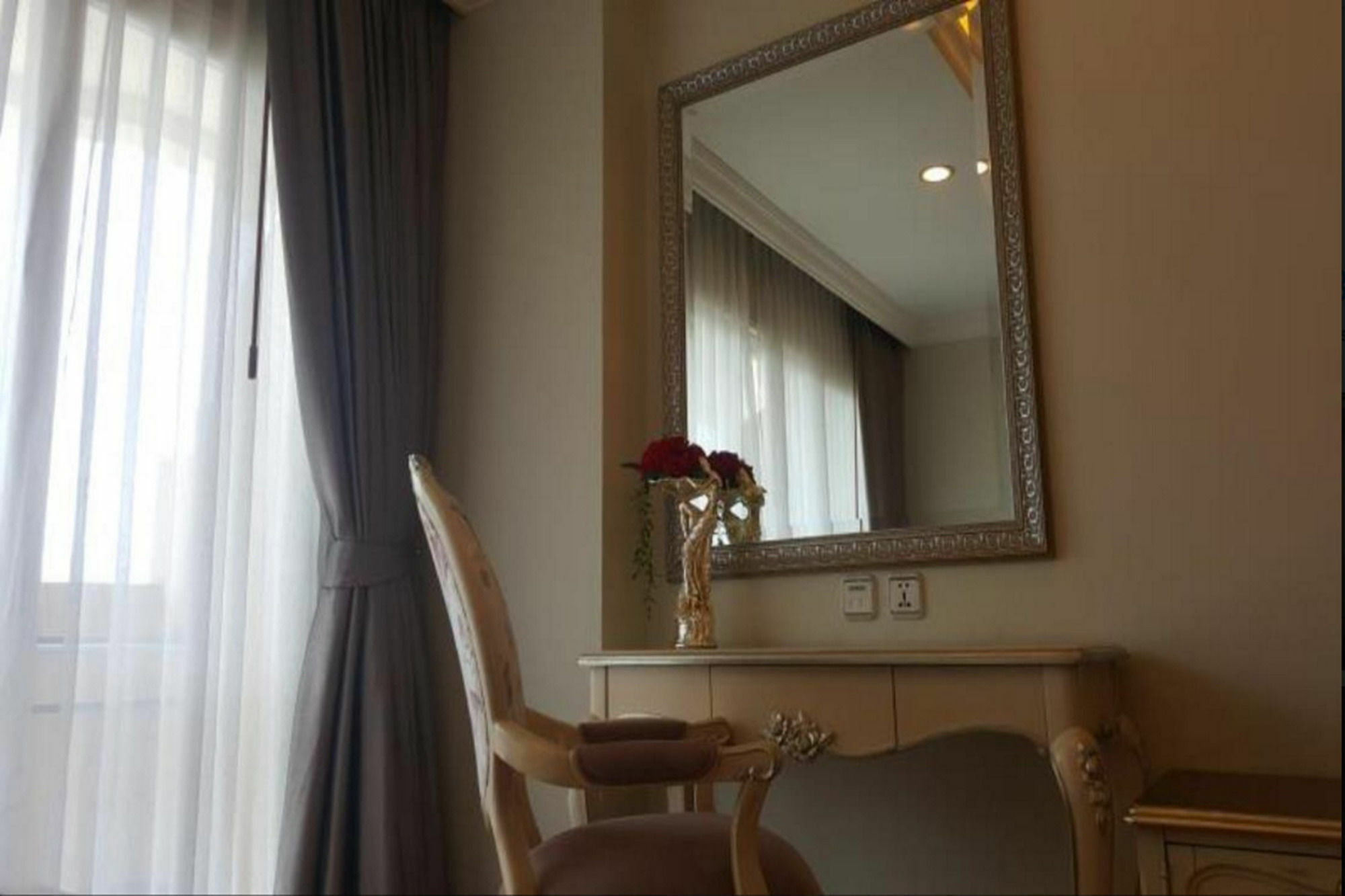 Lk Noble Suite Паттая Екстер'єр фото